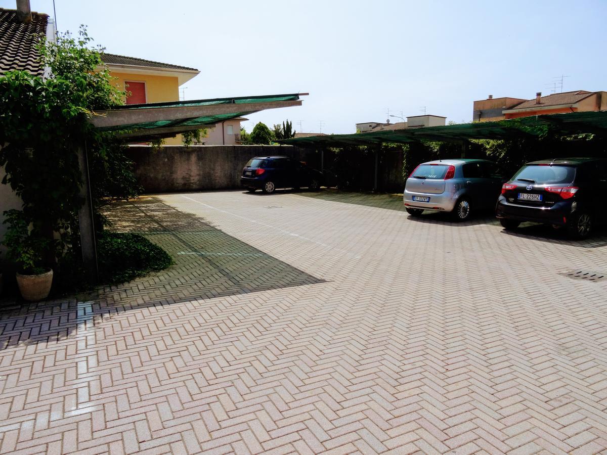 Bed and Breakfast Residenza Il Giglio Mozzecane Exterior foto